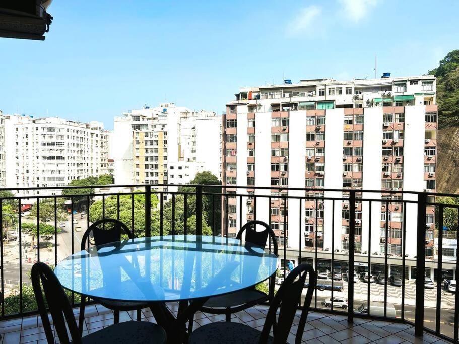 Apartment Com Estrutura De Em Copacabana Rio de Janeiro